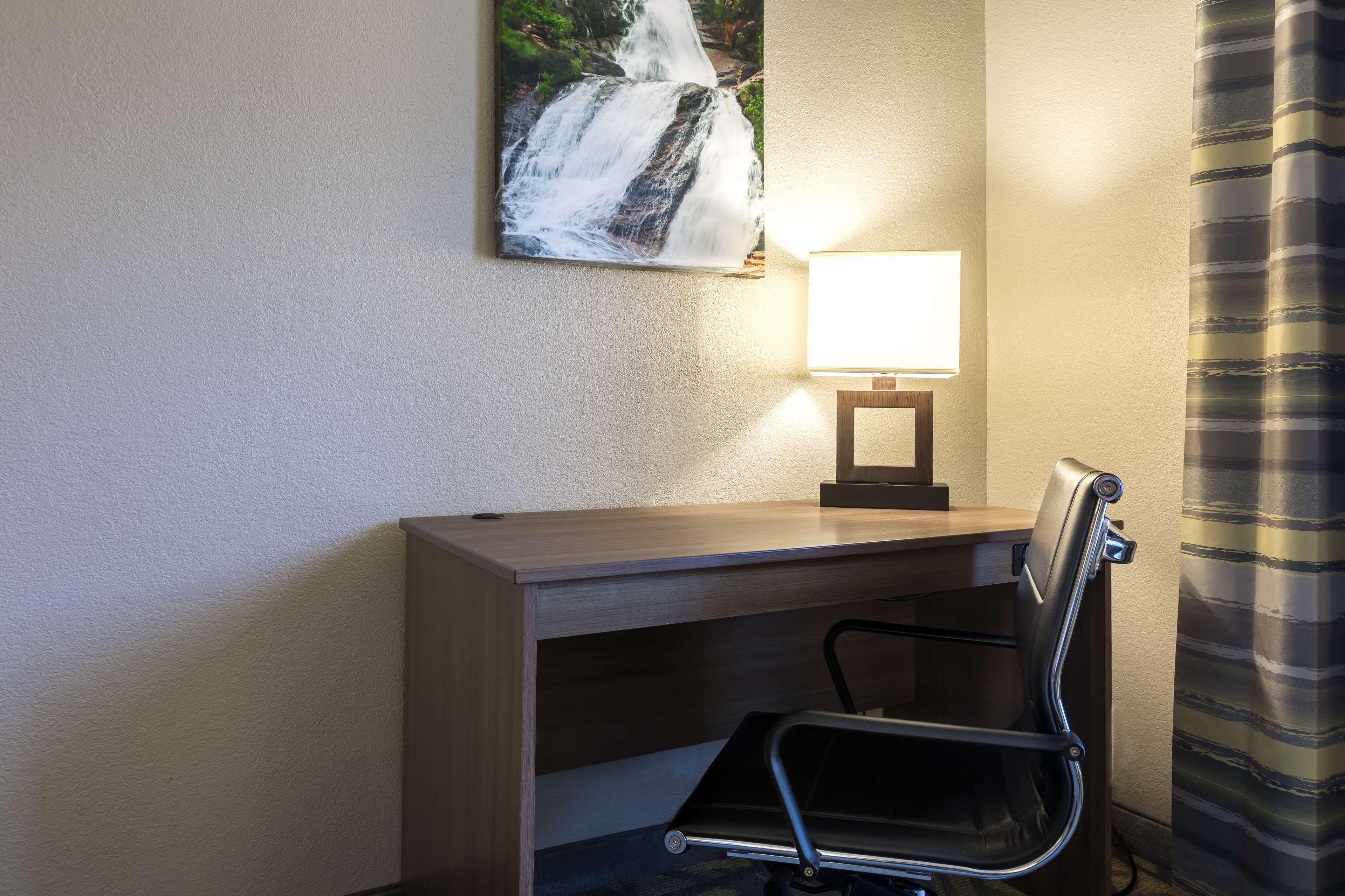 Country Inn & Suites By Radisson Asheville Downtown Tunnel Road Экстерьер фото