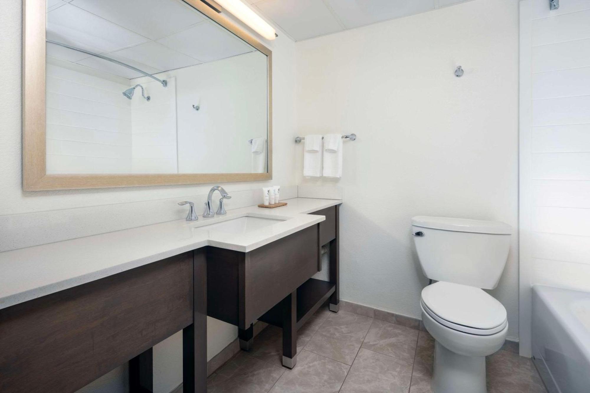 Country Inn & Suites By Radisson Asheville Downtown Tunnel Road Экстерьер фото