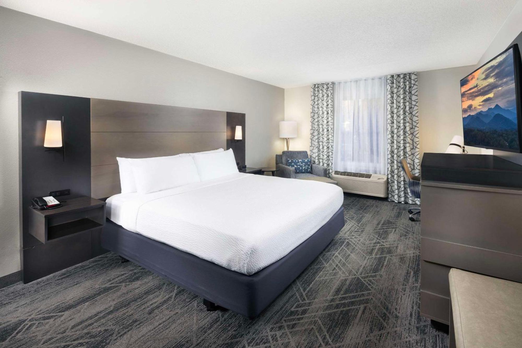 Country Inn & Suites By Radisson Asheville Downtown Tunnel Road Экстерьер фото